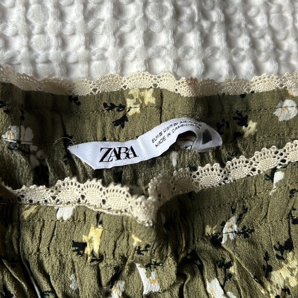 Zara floral on or off the shoulder green top - Picture 3 of 4